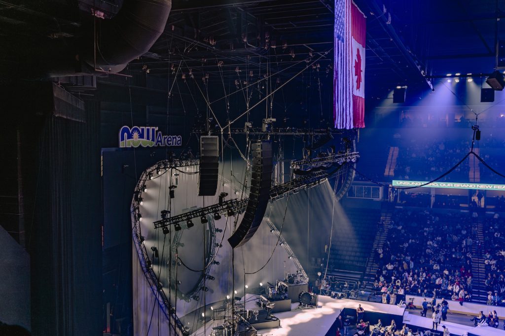 It’s a d&b GSL system For King + Country Christmas tour • Technologies