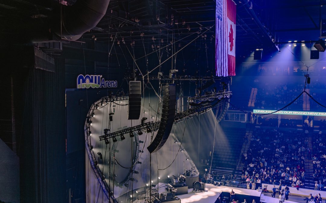 It’s a d&b GSL system For King + Country Christmas tour