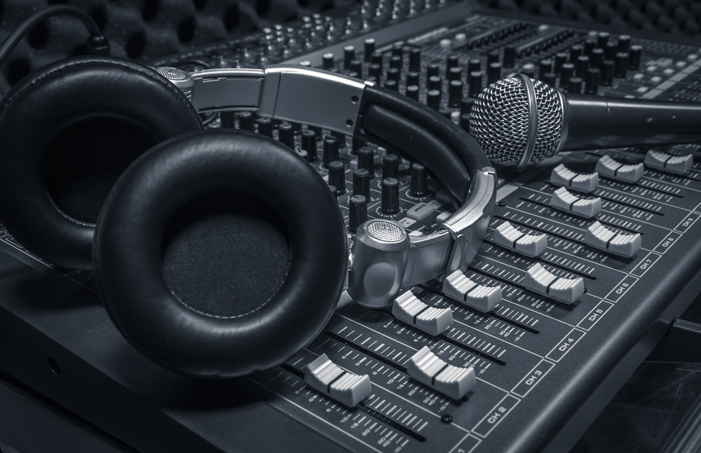 Crafting a Soundstage: A Beginners Guide to Providing Clarity and Depth in Your Mix